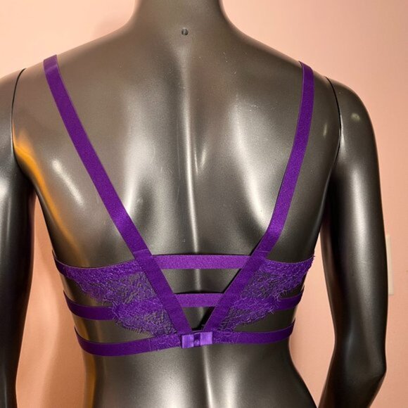 NWOT VS Front Closure 32DD Purple Lace Push-up Strappy Bra - Picture 2 of 8